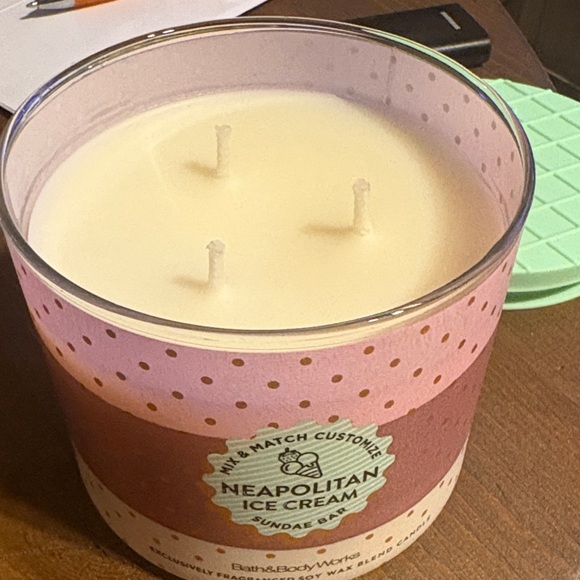 Bath & Body Works Neapolitan Ice Cream Candle - Pink, Brown, Cream - Picture 2 of 2